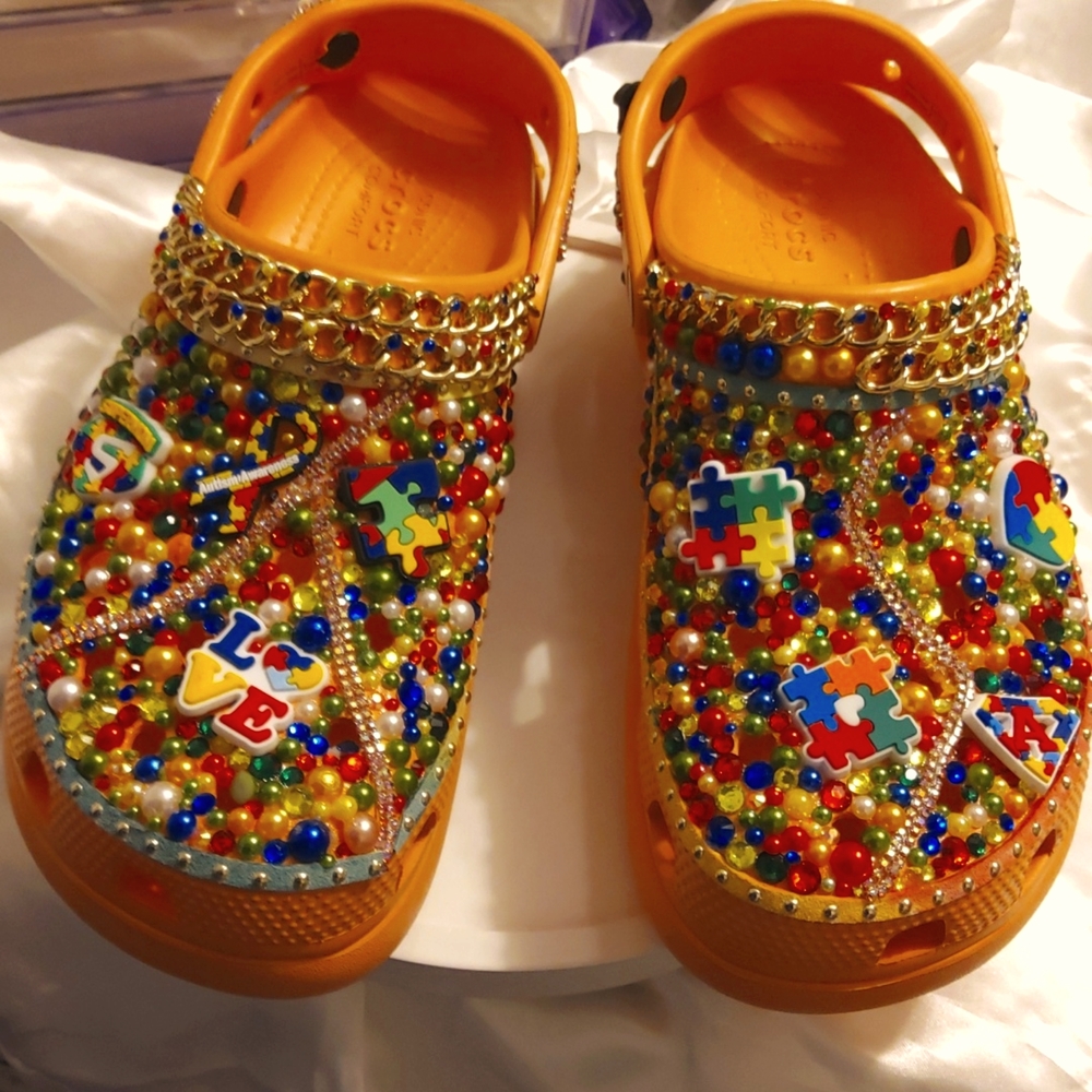 Custom CROCS size 9 AUTISM IMSPIRED NWOT